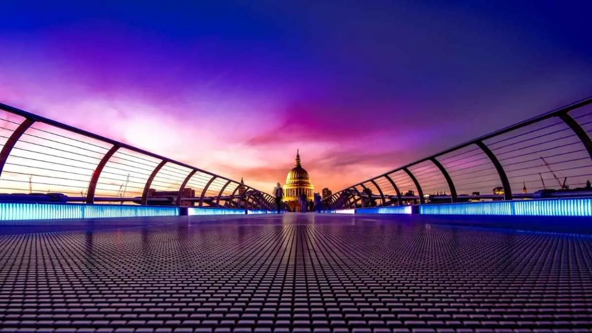 The Millennium Bridge, symbolising career progression for a trainee solicitor